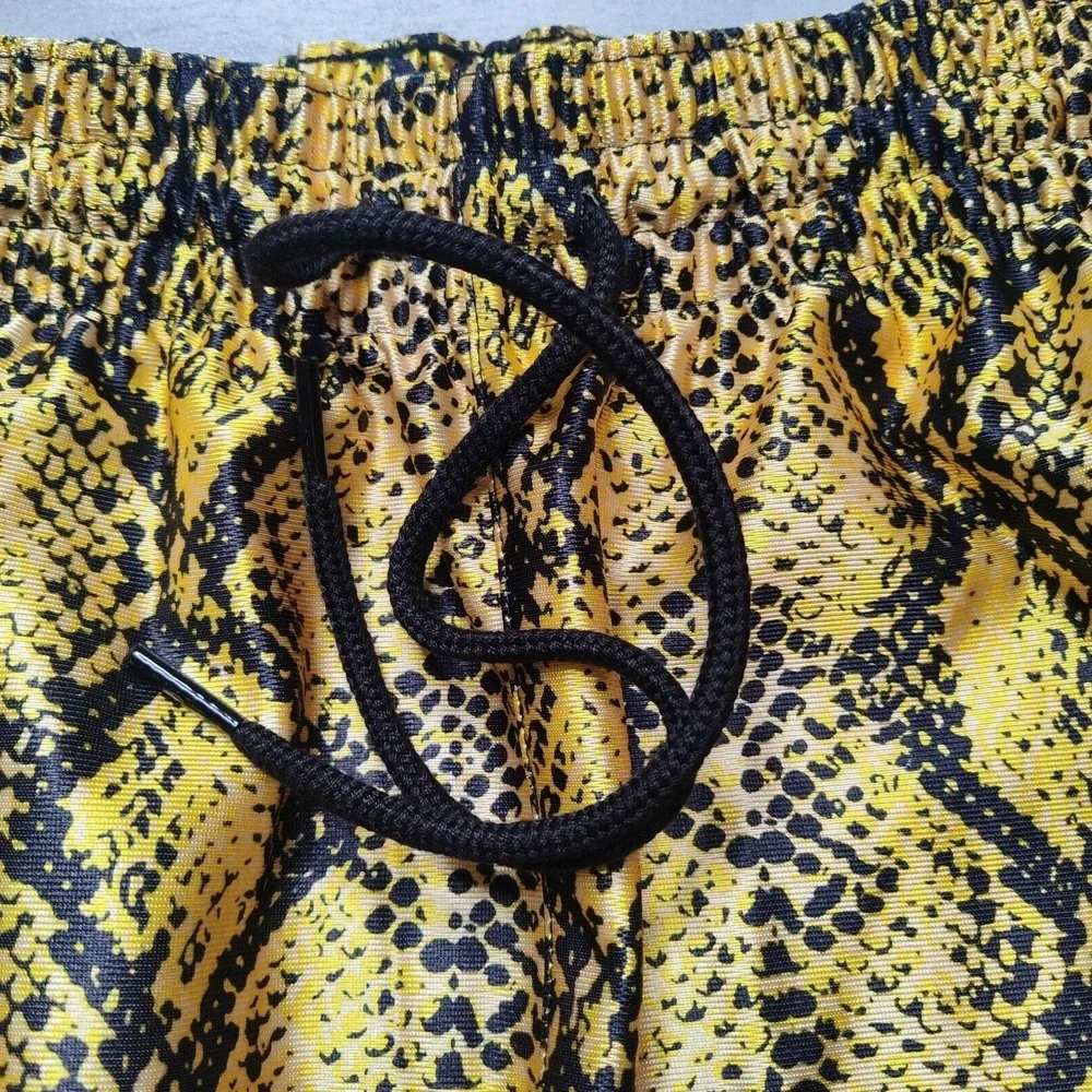 NIKE FLY Women 2XL Vivid Sulfur DRI-FIT Loose Snake Print Basketball Shorts NEW‎